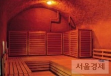 사우나 즐기는 중년 남성 장수한다