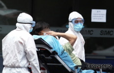 메르스 의심환자 병원으로 첫 강제이송