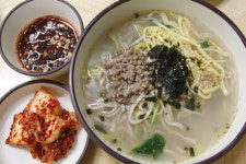 [주간한국] <이야기가 있는 맛집(217)> 경당고택 종부 권순씨의 안동국시