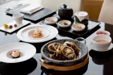  부산롯데호텔 한식당 무궁화, 약선 전복찜 선보여 