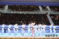  [포토] 태권도시범단, 16년만에 평양공연 