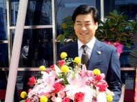  정정복 ㈜서융그룹 회장, 한국해양대에 10억원 상당 건물 기부 