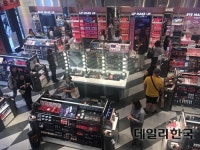  [기획] 뷰티 격전지 전선 이동…명동역 6번출구→강남역 10번출구 