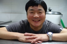  [주간한국] [이야기가 있는 맛집(332)] ‘곰탕수육전문’ 김정길 대표 