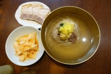  [주간한국] [이야기가 있는 맛집(337)] 휴가지 맛집⑤ 서울의 국수 