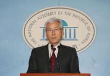 여상규, 총선 불출마 선언…“선거법·공수처법 강행처리에 참담”