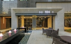 [조경&커뮤니티 특화 APT] 삼성물산 ‘래미안 신반포 리오센트’ 명상 필로티 가든 눈길