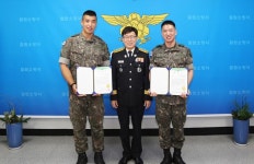 육군 1기갑여단 부사관들, 휴가 중 물에 빠진 노인 생명 구해