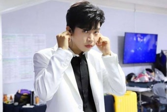 임영웅, 콘서트 무대 뒤 포착 