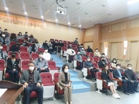 탈북 유튜버 강나라, 김천 지품천중 학생과 함께 토크콘서트