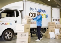 쿠팡, 택배업 재진출…3자 물류 배송도 검토