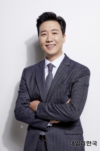 도경완 전속계약, 이찬원·홍진경·홍현희와 한솥밥
