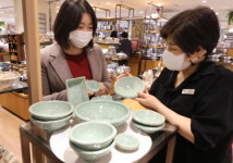 롯데백화점 광주점, 핸드메이드 도자기 그릇으로 상차림해요~