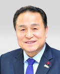 김영만 경북 군위군수, 항소심 2차 재판…고교 동문 J씨 집중 심문