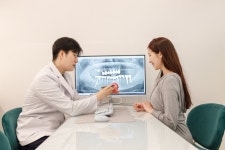 치과 임플란트, 병원 선택 시 사후 관리·위생 상태 살펴봐야