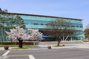 순천대학교, 소병철·서동용 의원 학위 수여