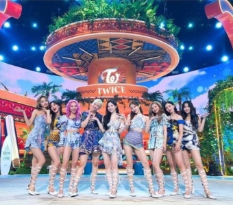 트와이스 빌보드 '월드 앨범' 차트 1위 '롱런 인기 계속'