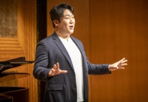 바리톤 김기훈 “내 음악에 스스로 만족하는 순간, 내 예술은 끝장