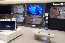 [르포] 삼성디지털프라자 홍대점서 LG 올레드TV가 전시된 이유