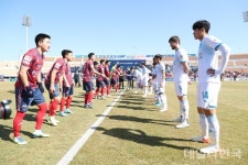 K리그1 2022 2R 김천상무 VS 포항...전반전 2 대 1로 상무 앞서