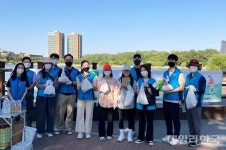 농어촌公 경북본부, 경산 남매지서 환경개선 플로깅 캠페인 진행
