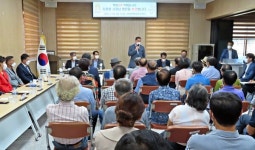 최원철 공주시장 ...도의원 3명 활용한 발전 방안 마련할 터