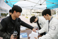 목원대 학생들, 종이책 재사용 운동