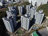 [효율업! 그린APT] LH, 에너지 저소비 주택확산 첨병