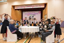 논산시, 홀몸 어르신 대상육군병장 A.I돌봄 로봇 전달식