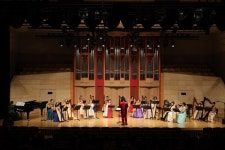 다른 악기와 환상케미 뽐냈다...켈틱하프 매력 선보인 코리아하프오케스트라 창단 연주회