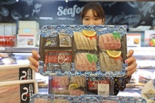 자연산 민어 입고 롯데마트, 중복 맞이 이색 보양회 출시