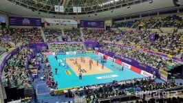 구미 도드람컵 프로배구대회 흥행 조짐...이틀간 8000여명 몰려