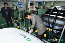 경산시, 옥산2지구 지하주차장 전기차 자동 충전시스템 시범 운영