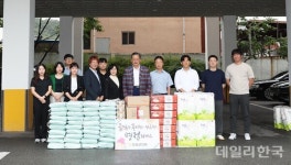 의성군의회, 추석 맞아 사회복지시설 위문품 전달