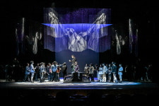 주인공 내면과 외면 비추는 흑색 거울...대구오페라축제 두번째 작품은 리골레토