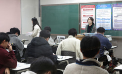[포토] 설동호 대전교육감, 한밭고에서 수능 시험생 응원 격려
