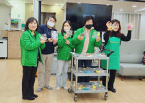 유성구 구즉동새마을부녀회, 어르신과 함께 천연비누만들기