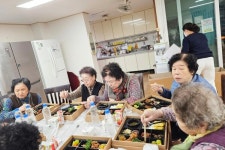 가장동 삼성래미안아파트 골프동호회, 도시락으로 사랑 전해