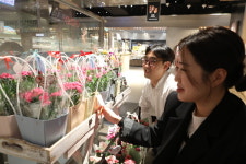롯데백화점 광주점, 남산농원 플라워샵 팝업 진행