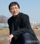 [이 시대의 수필가 11인] 김 광 불빛