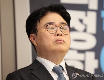 임현택 의협 회장 탄핵안 가결… 취임 반년 만에 퇴진