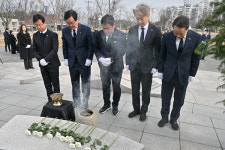 제106주년 3·1절, 광주독립운동기념탑 참배