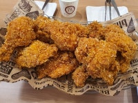 [현장] 나오자마자 뿌링클 이어 2위로…bhc 신메뉴 정체는