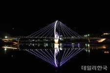 상주시, 북천 보행교 152미터 개통...75억원 투입