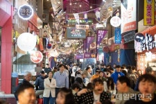 구미시 낭만 야시장 개장…볼거리·먹거리 풍성