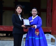 한숙경 도의원, 순천 낙안읍성 전국국악대전 기여 공로패 수상
