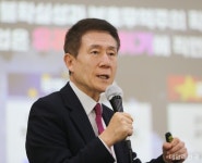 이강덕 포항시장 미국과 철강 관세 추가 협상 계속해야