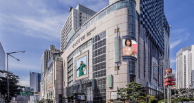 롯데쇼핑, 지난해 영업익 5470억...백화점·해외가 실적 견인