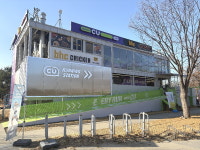 편의점의 선 넘는 진화…탈의실 갖추고 신선식품 500종 늘렸다