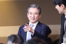 김용범 